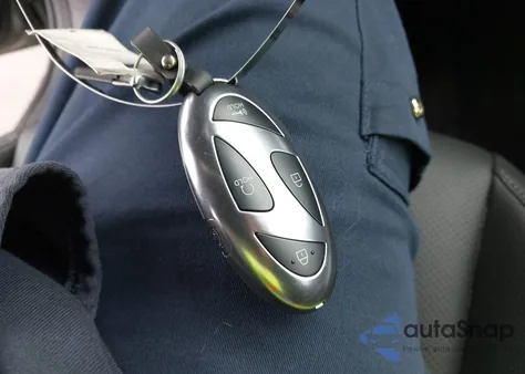 2025 Hyundai Elantra Limited z USA, uszkodzony, nr VIN KMHLP4DG5SU053274